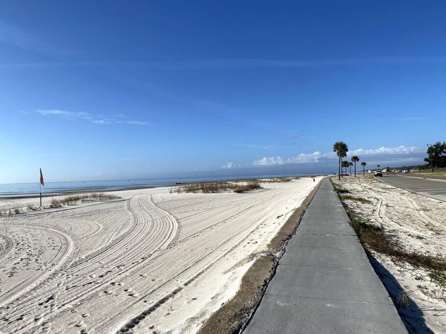 White Sand Getaway Steps From Beach Gulfport Kültér fotó